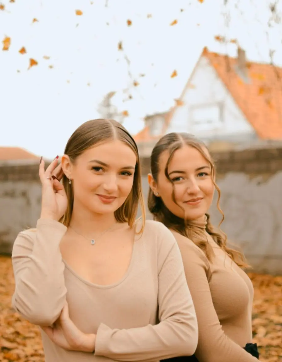Léa et Emma Lambelin, l'histoire de l'institut Les Deux Sœurs