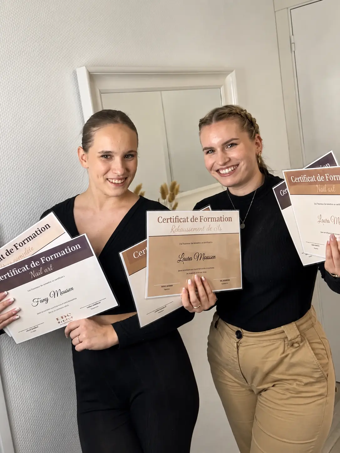 Formations professionnelles en maquillage semi-permanent Les Deux Sœurs
